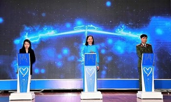 lan dau tien trien lam truc tuyen ve phong chong mua ban nguoi duoc to chuc tai viet nam
