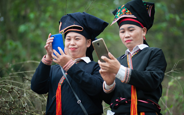 nhieu giai phap ho tro phu nu chuyen doi so trong boi canh covid 19