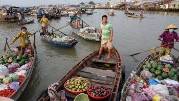 can tho tren 400 suat qua tang tieu thuong cho noi cai rang vui xuan don tet