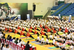 Trên 700 người tham dự Ngày quốc tế Yoga tại Cần Thơ