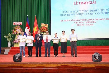 can tho trao giai cuoc thi truc tuyen tim hieu lich su quan he huu nghi viet nam campuchia