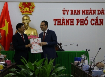 can tho luon tao dieu kien cho doanh nghiep canada dau tu