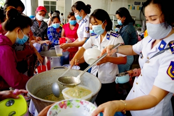 kien giang noi chao tinh thuong nghia tinh voi benh nhan ngheo