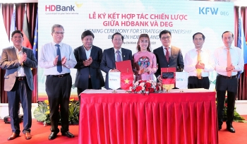 hdbank phat hanh trai phieu chuyen doi cho doi tac chien luoc deg