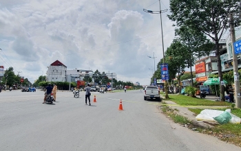 can tho dam bao an toan giao thong trong thoi gian gian cach va dip le 29