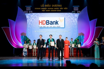 hdbank duoc vinh danh la doanh nghiep tieu bieu viet nam asean 2020