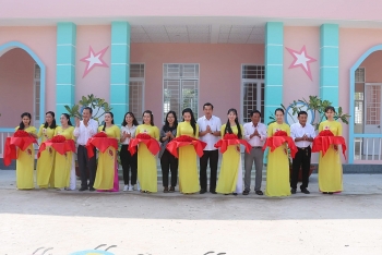 hau giang khanh thanh truong mam non hon 16 ty dong do quy dariu tai tro