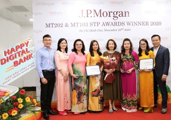 hdbank nhan giai thuong chat luong thanh toan quoc te xuat sac 3 nam lien tiep