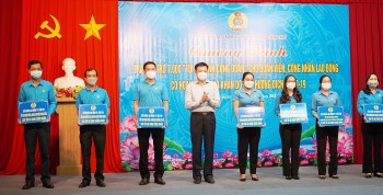 can tho trao 7000 tui an sinh cong doan den tay doan vien cong nhan lao dong kho khan