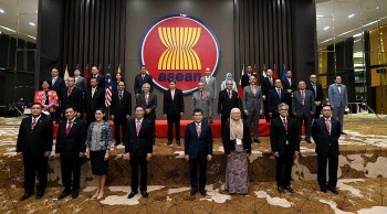 cac nuoc asean thao luan ve tam nhin cong dong sau nam 2025