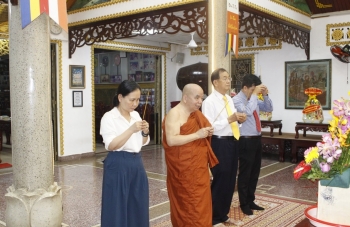 Chúc mừng Đại lễ Phật đản tại chùa Phổ Minh