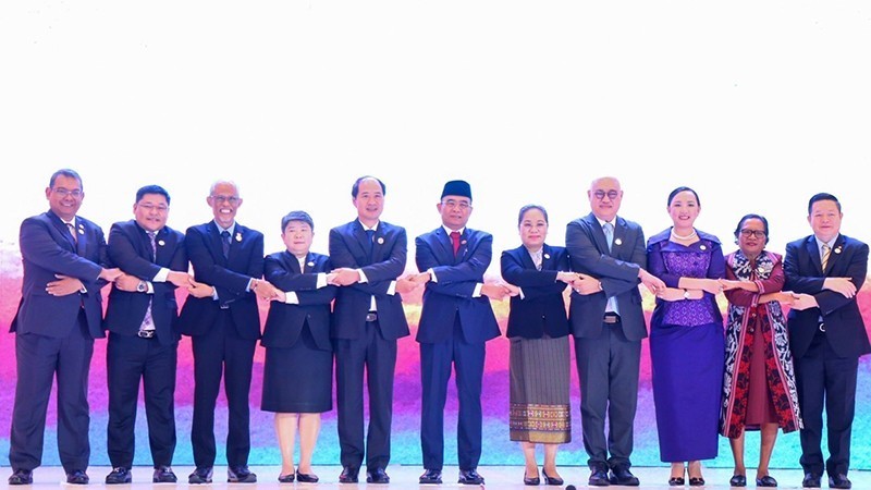 ASEAN thảo luận 16 sáng kiến ưu tiên kinh tế