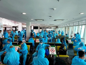 dua 178 cong dan viet nam tu brunei ve nuoc an toan