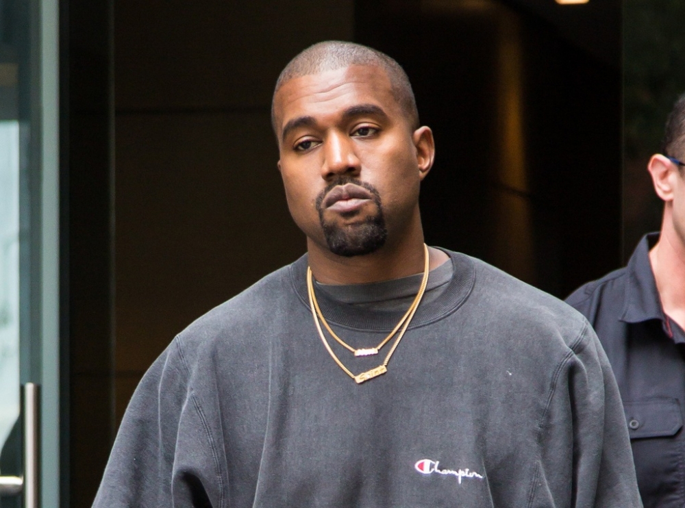 Kanye West bất ngờ ngừng cuộc đua tranh cử Tổng thống Mỹ