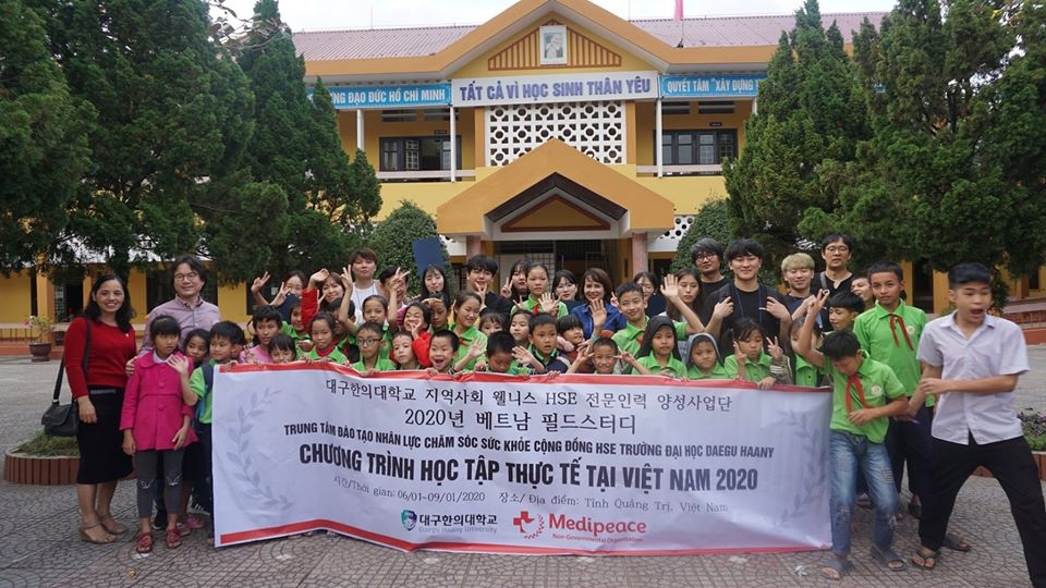 15 thầy trò Đại học Hàn Quốc đến Quảng Trị giúp cải tạo trường trẻ em khuyết tật