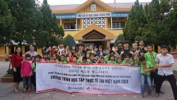 15 thay tro dai hoc han quoc den quang tri giup cai tao truong tre em khuyet tat
