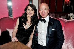 Người giàu nhất thế giới ly hôn: Chồng 75%, vợ 25% cổ phiếu Amazon