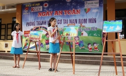 RENEW truyền thông giúp người dân Quảng Ngãi tránh bom mìn