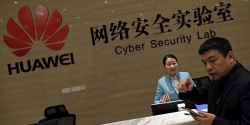 CIA tung bằng chứng Huawei được tình báo Trung Quốc tài trợ