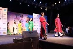 Việt Nam quảng bá áo dài tại Tuần lễ thời trang toàn cầu Ấn Độ