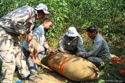 Toàn cảnh di dời, hủy nổ quả bom “khủng” nặng 340kg tại Quảng Trị