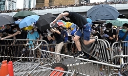 Biểu tình ở Hong Kong: Hơn 3.300 người bị bắt, 1.500 người nhập viện