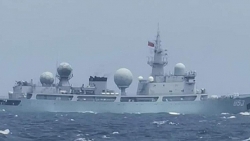 Tàu chiến Trung Quốc “chọc tức” các tướng quân đội Philippines?