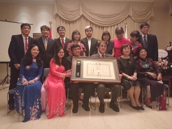 Giám đốc Trung tâm Ngôn Ngữ và Văn hóa Nhật Bản Nam Định nhận Huân chương mặt trời mọc từ Nhật Bản