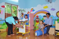 Medipeace trao dụng cụ trợ giúp phục hồi chức năng cho trẻ khuyết tật tại Quảng Trị