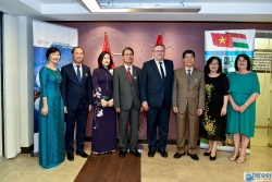 Ba người Việt nhận Huân chương Chữ thập của Nhà nước Hungary
