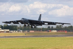 Máy báy ném bom B-52 như "hổ mọc thêm cánh" nhờ radar mới