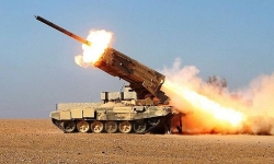 Soi sức mạnh hủy diệt của tên lửa “độc cô cầu bại” TOS-1A Nga