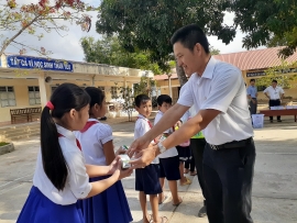 Gần 55.000 trẻ em tỉnh Trà Vinh chính thức được thụ hưởng chương trình sữa học đường