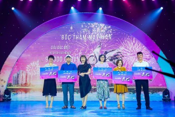 bung no man chot can kich tinh trong su kien ra mat the lake premium