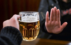 Ép nhau uống rượu bia có thể bị phạt 1-3 triệu