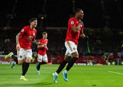 ket qua bong da ngoai hang anh hom nay 121 mu dai thang liverpool ha guc tottenham