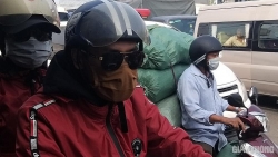 duong xa ben xe ket cung vi dong nguoi ve que don tet