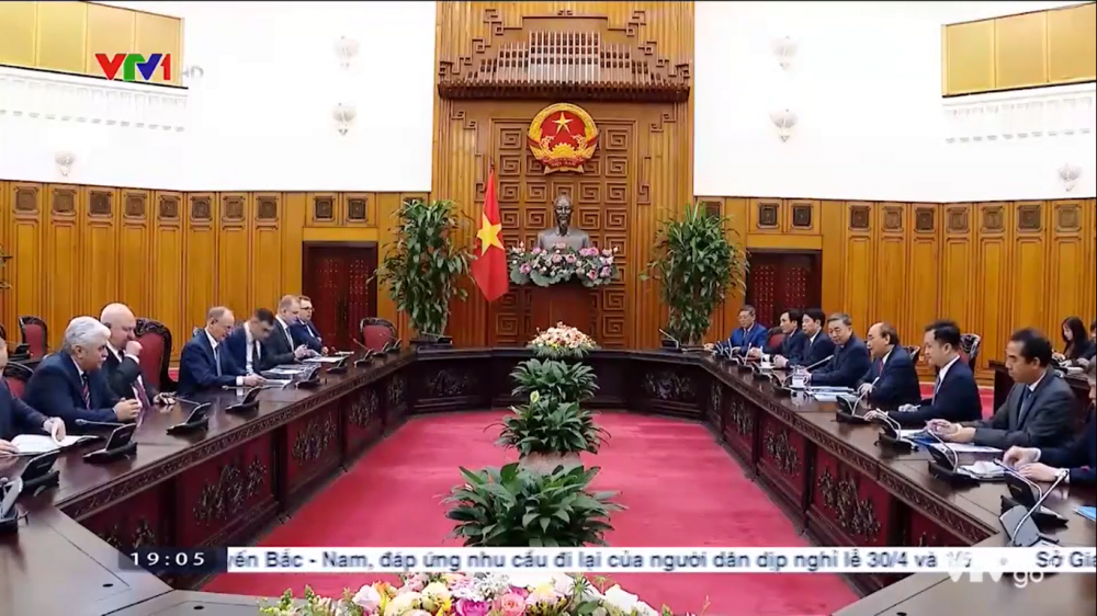 thuc day giai quyet cac vuong mac trong quan he viet nga