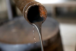 OPEC+ hạ nhiệt căng thẳng, giá dầu thế giới tăng nhẹ