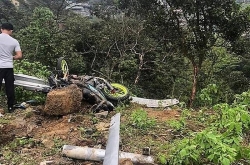 Khẩn trương điều tra vụ xe con rơi xuống vực khiến 4 người chết ở Tam Đảo
