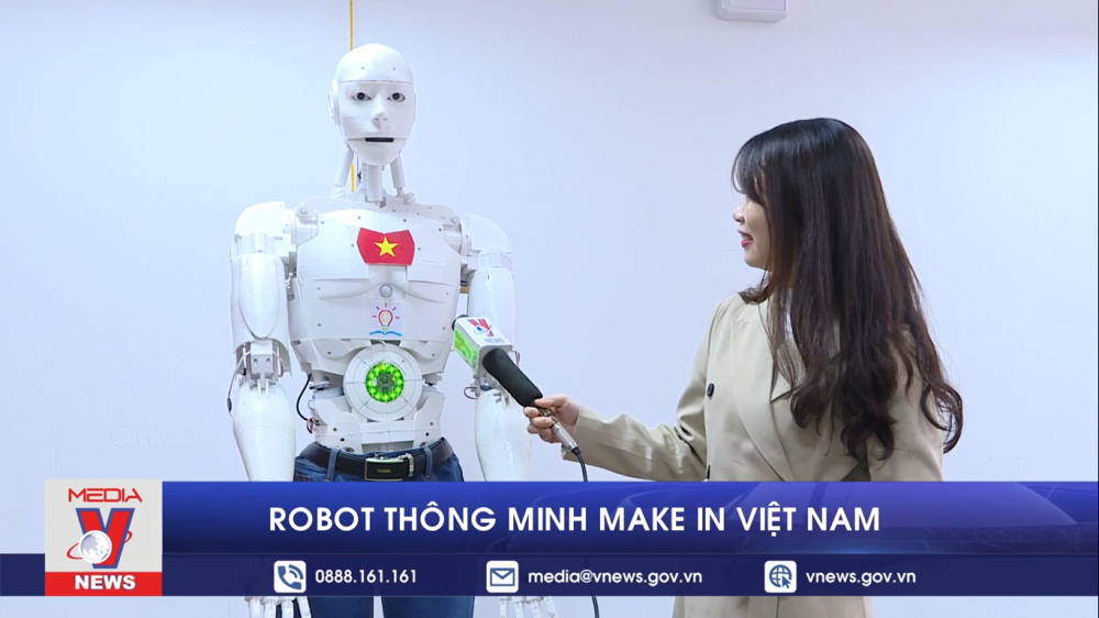 robot thong minh make in viet nam