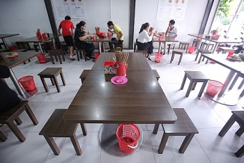 cua hang an uong trong nha phai gian cach cho ngoi toi thieu 2m