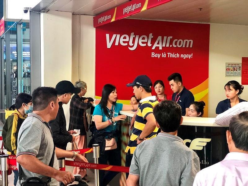 Vietjet nỗ lực hỗ trợ khách hàng, khắc phục chậm, huỷ chuyến