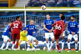 Kết quả Ngoại hạng Anh hôm nay 22/6: Chelsea thắng ngược, Liverpool hoà may mắn