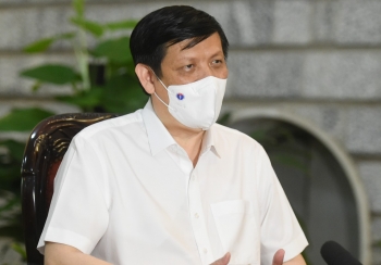 bo truong bo y te chung ta duoc cam ket dam bao du vaccine tu nay den cuoi nam