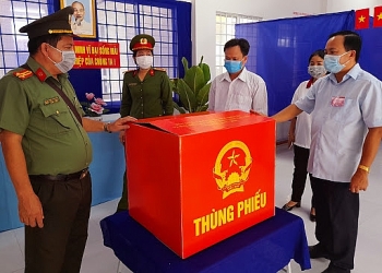 danh sach 6 nguoi trung cu dai bieu quoc hoi tai tra vinh