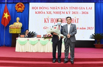 Ông Hồ Văn Niên vừa được bầu giữ chức Chủ tịch HĐND tỉnh Gia Lai
