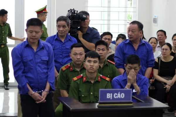 Mở lại phiên xử vụ "bảo kê" chợ Long Biên