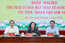 bo chinh tri dung thi diem truong ban dan van kiem chu tich mat tran