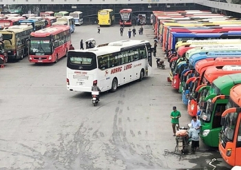 Hà Nội tạm dừng vận tải hành khách công cộng tới 14 tỉnh, thành
